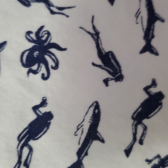 Old Navy short sleeve shirt - Picture 6 of 8